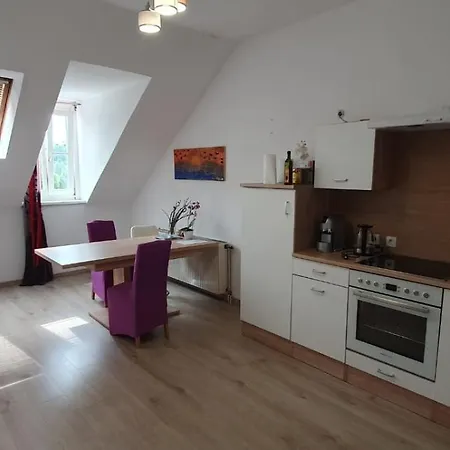 Apartment Victorias 3 *